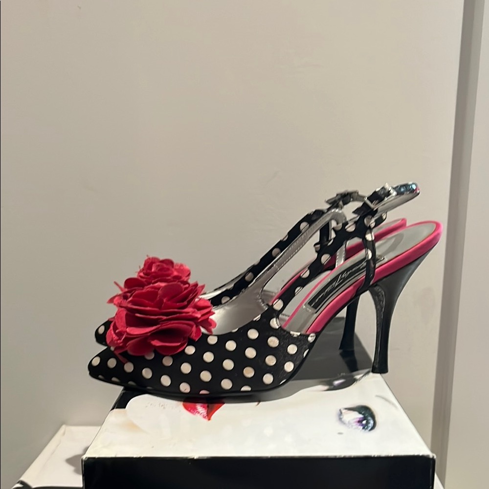 Beverly Feldman Women's Black and White Polka Dot Heels with Red Floral Accent - Picture 5 of 5